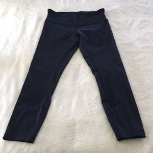 COPY - Lululemon Wunder Under crops EUC